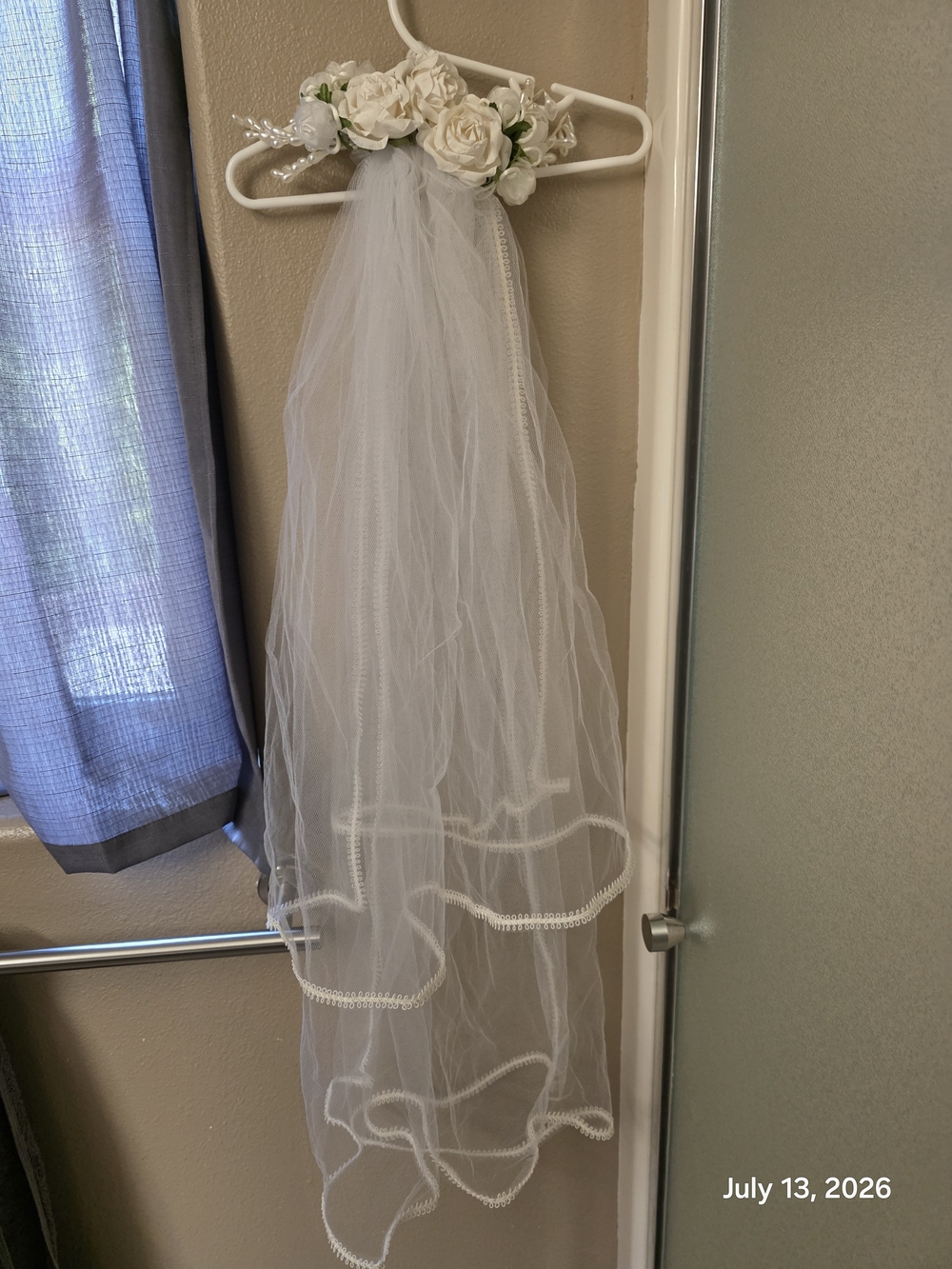 Bridal Veil with Floral Crown - White
